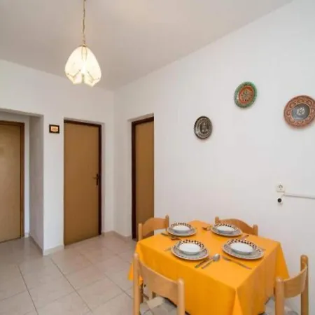 Appartamento Boguvila - Two-bedroom Family With Terrace A2 - St